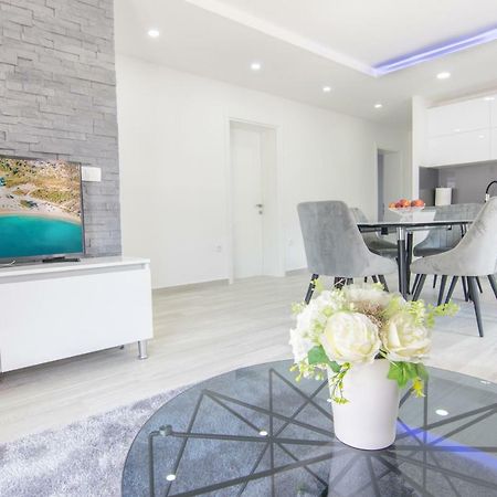 Apartmani Zora Makarska Bagian luar foto