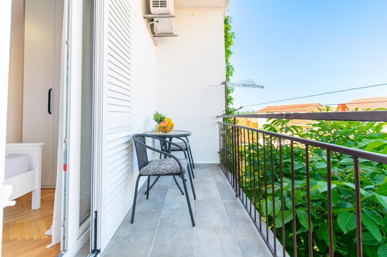 Apartmani Zora Makarska Bagian luar foto