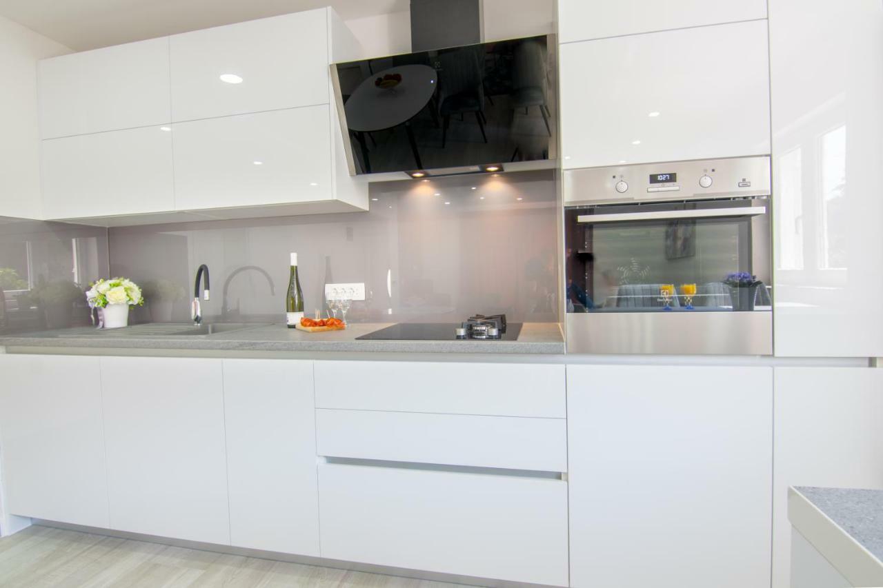 Apartmani Zora Makarska Bagian luar foto