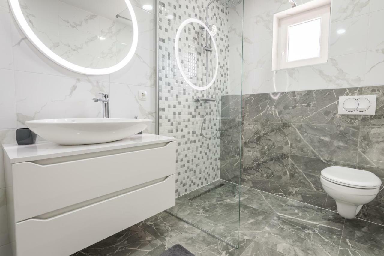 Apartmani Zora Makarska Bagian luar foto