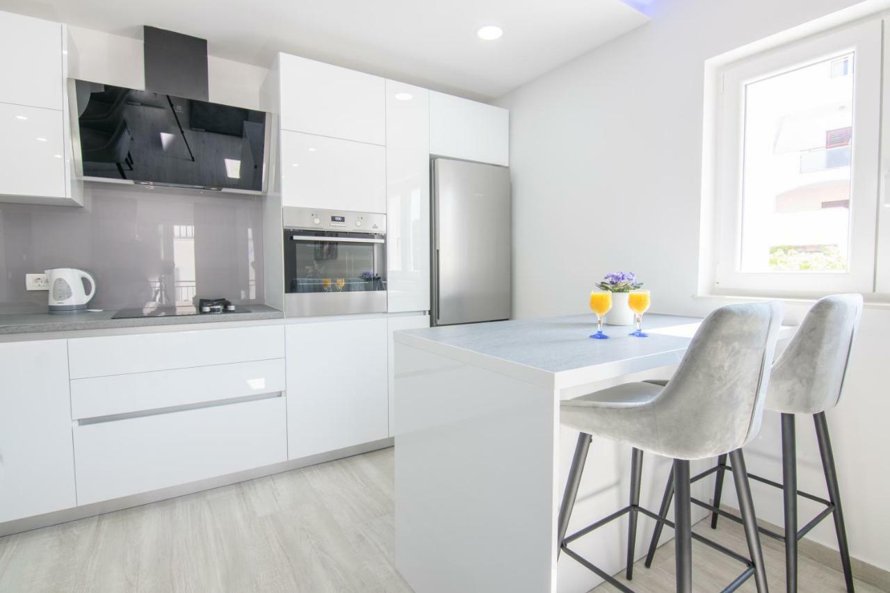 Apartmani Zora Makarska Bagian luar foto