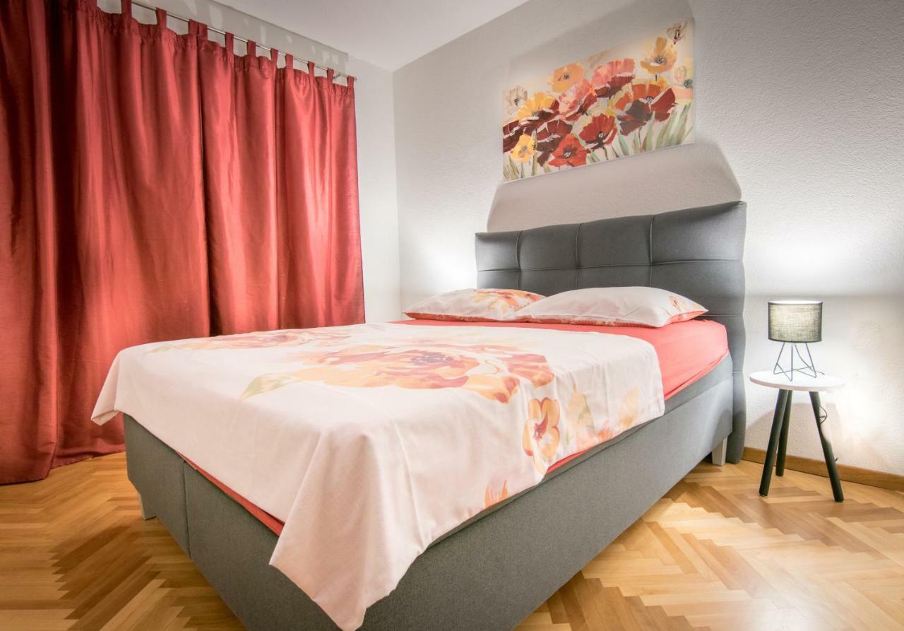 Apartmani Zora Makarska Bagian luar foto