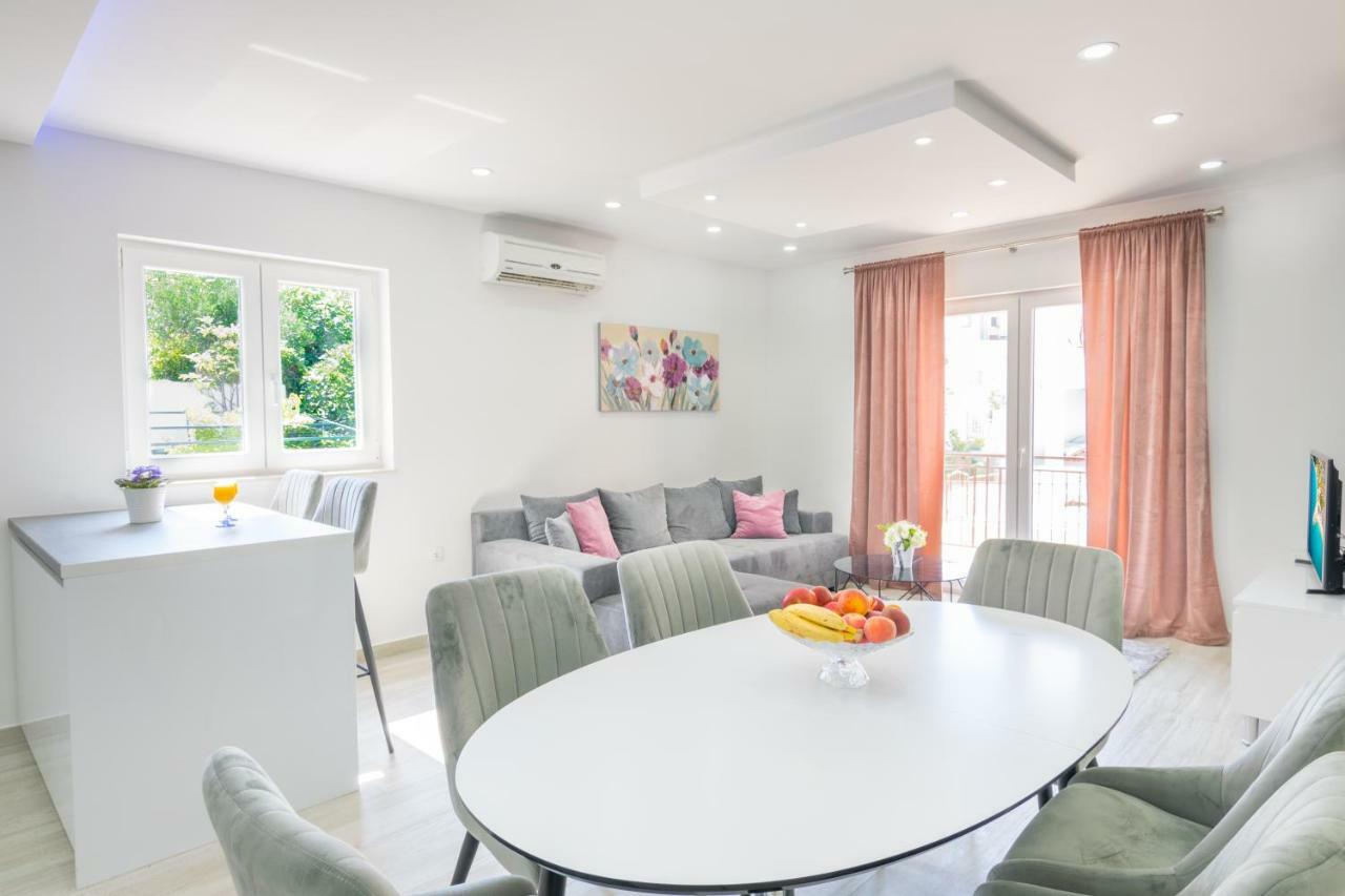 Apartmani Zora Makarska Bagian luar foto