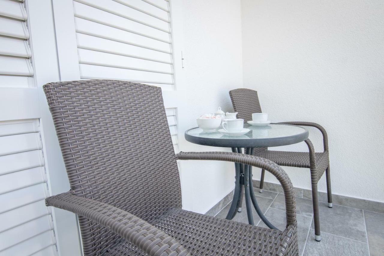 Apartmani Zora Makarska Bagian luar foto