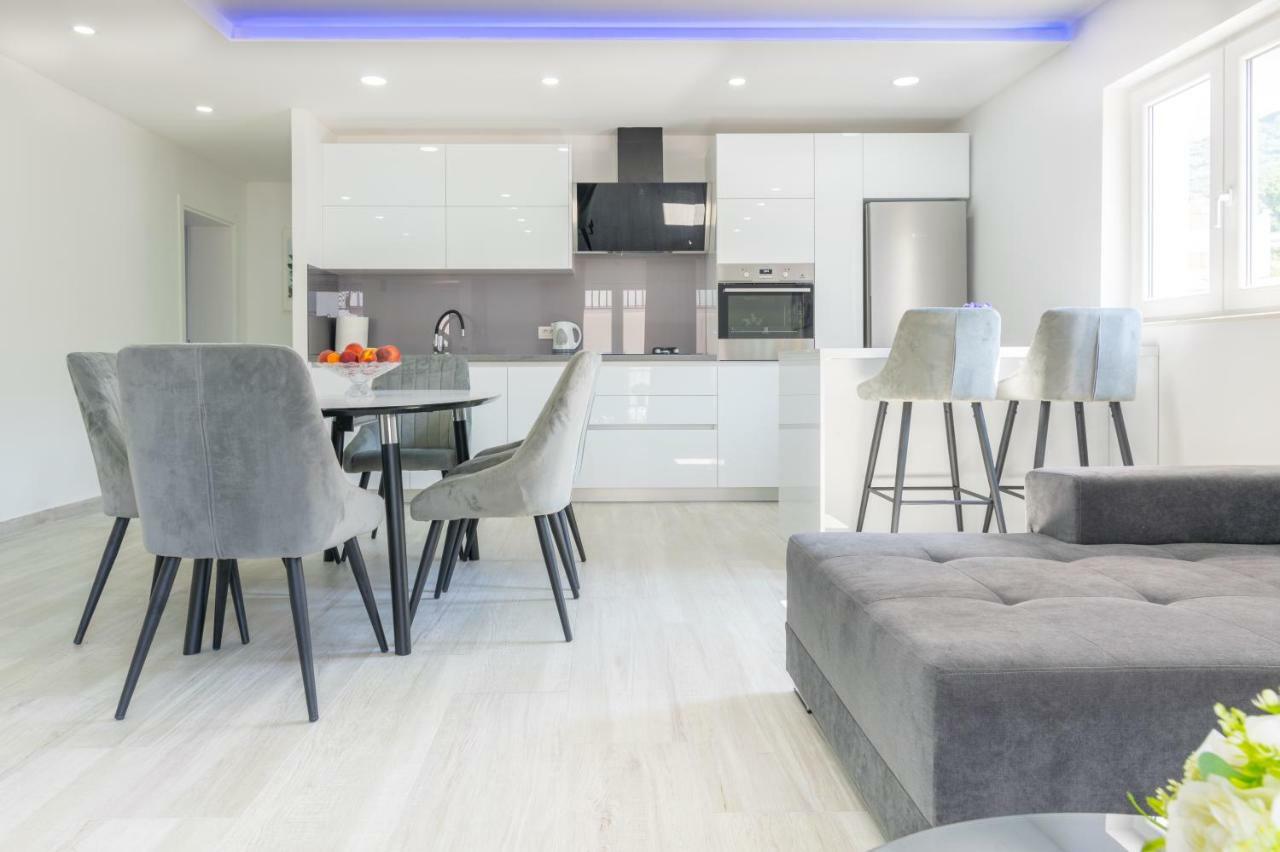 Apartmani Zora Makarska Bagian luar foto